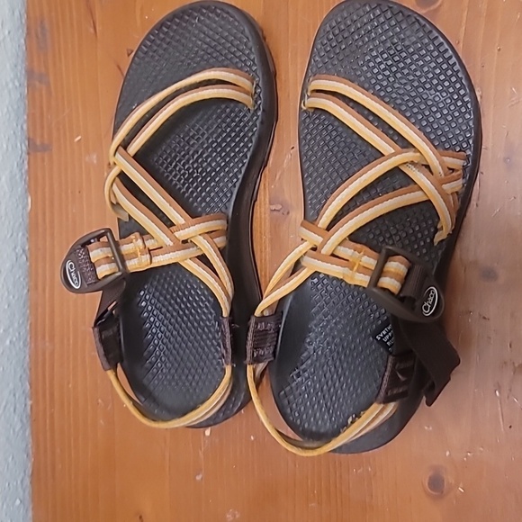 CHACO ZX2 CLASSIC COMFORT STRAP SPORT WOMEN'S ORANGE GEOMETRIC SANDAL SIZE 6 - Picture 2 of 9